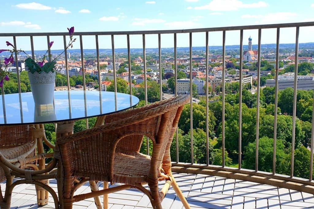 Suite-Xxi City View Hotelturm เอาก์สเบิร์ก ภายนอก รูปภาพ