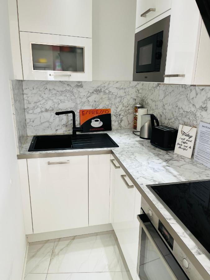 Suite-Xxi City View Hotelturm เอาก์สเบิร์ก ภายนอก รูปภาพ